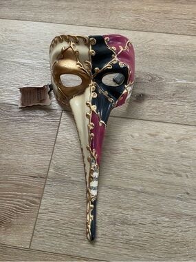 Venetian masquerade hand painted red gold music mask made in italy